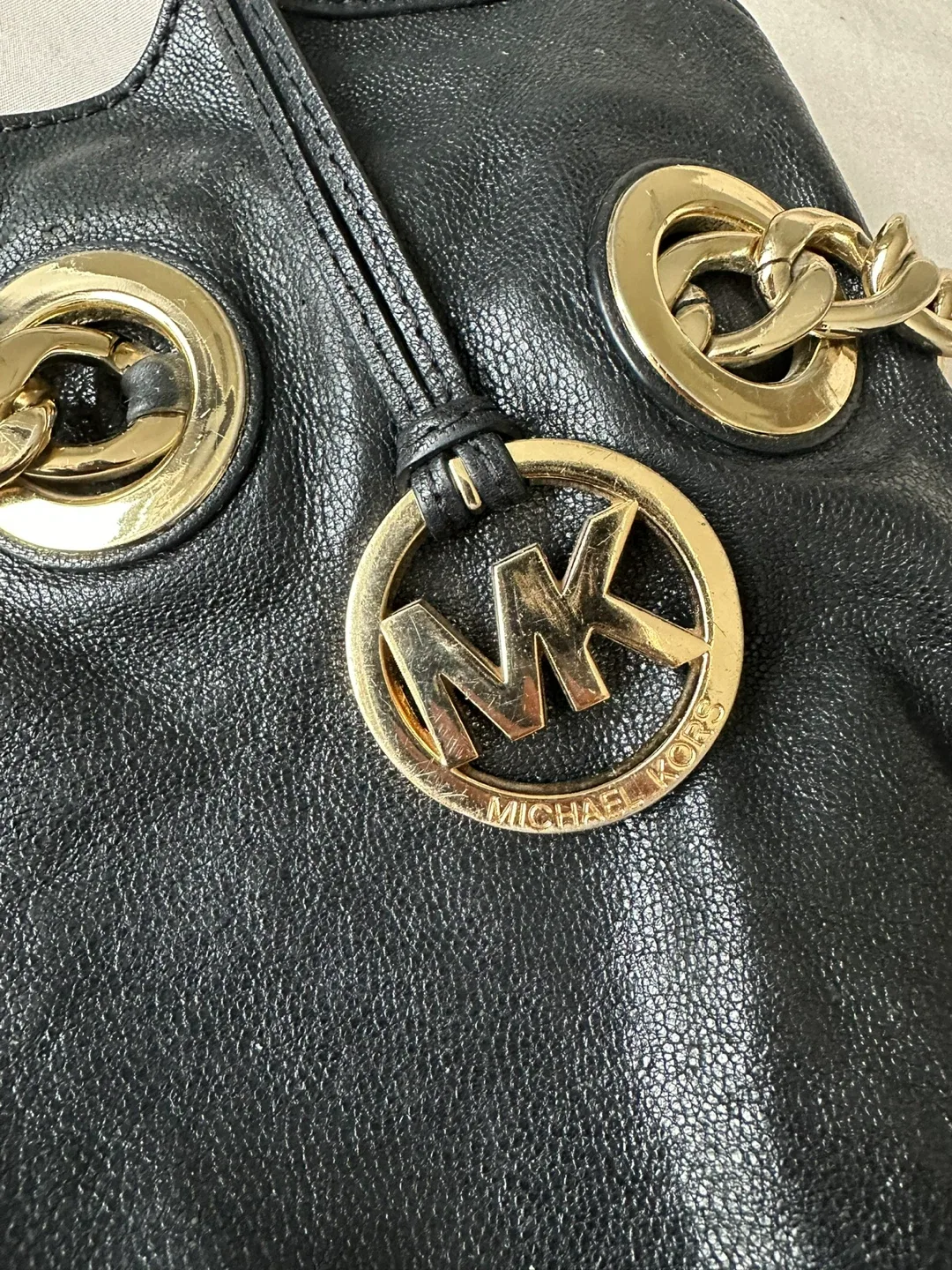 Michael Kors Black Leather Shoulder Bag image indicator(4)