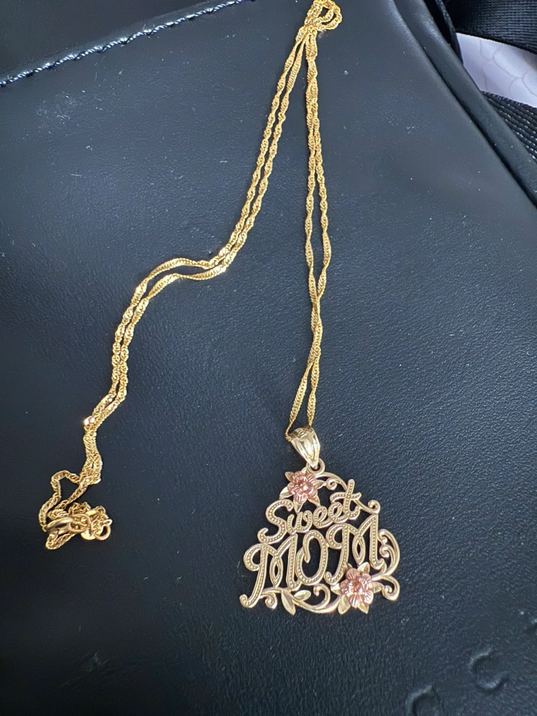 Gold 'Sweet Mom' Pendant Necklace - photo 3