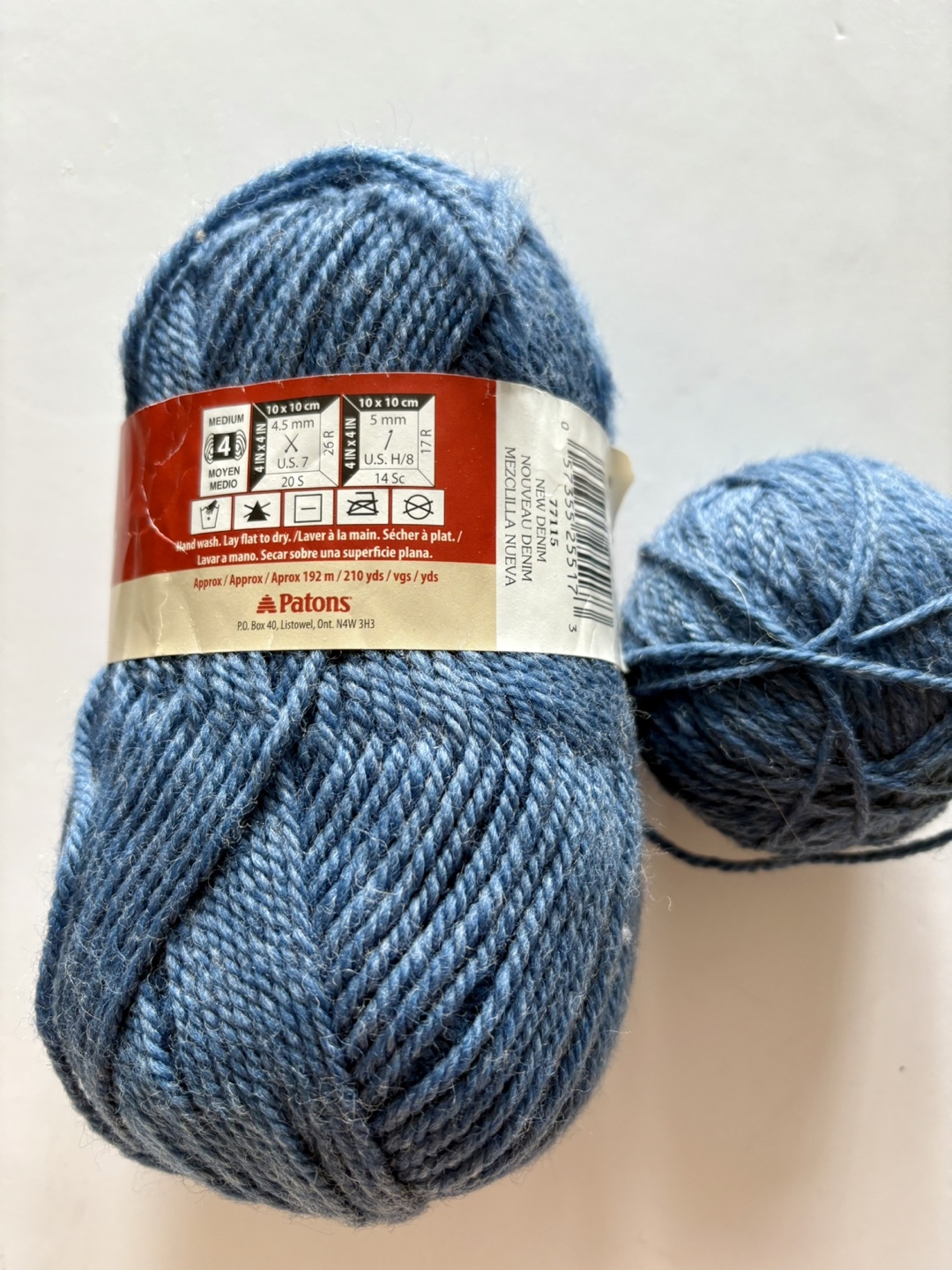 Two (2) Patons 100 % Wool Yarn. Color New Denim - photo 3