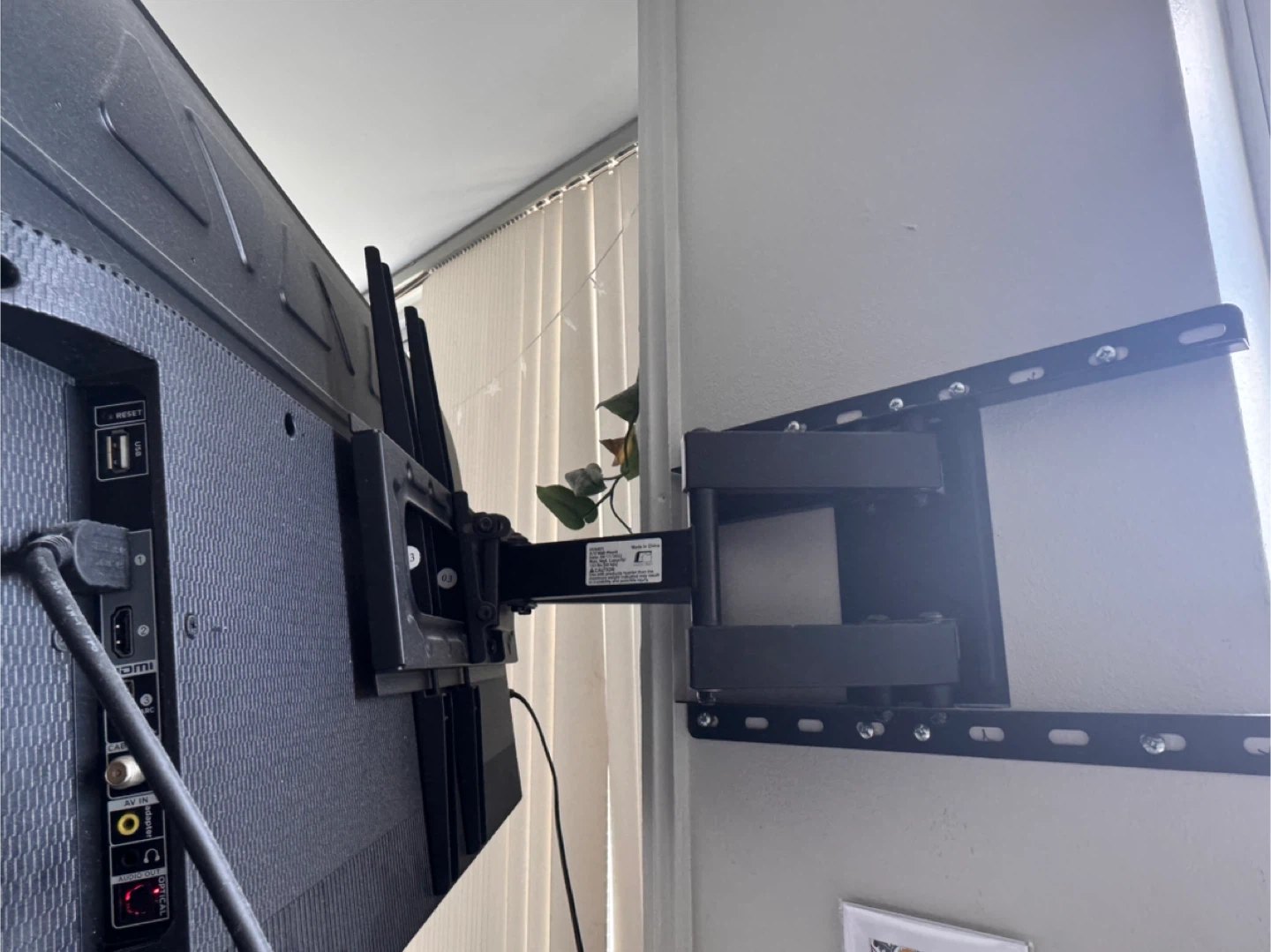 TCL 40" Class 3-Series FHD LED Smart Roku TV - 40S355 - photo 2