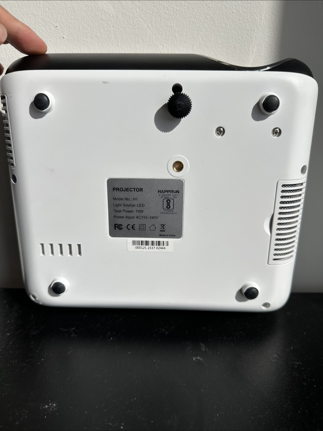 🎥 Projector for Sale – Barely Used, Great Shape - photo 3