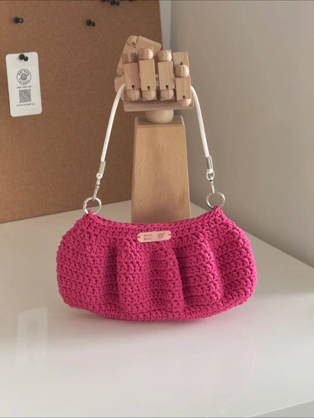 Handmade crochet bag image indicator(2)
