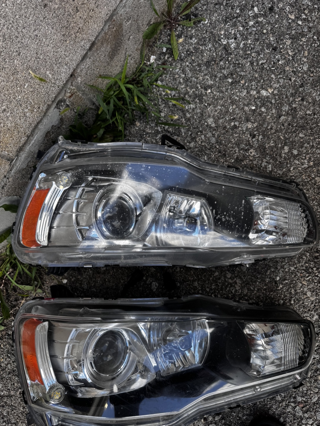 Mitsubishi Lancer Headlights - photo 2