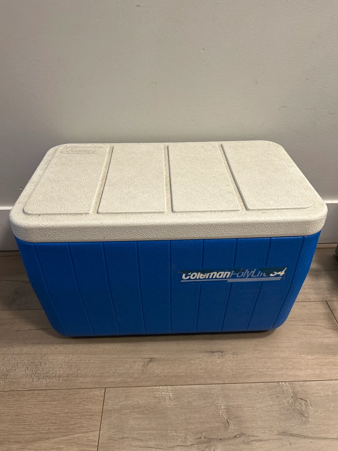 Coleman Poly-Lite 34 Cooler - Blue image indicator(4)