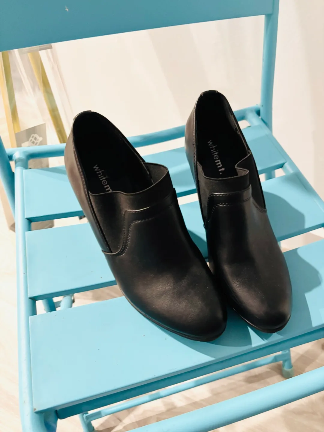 Whitem Black Leather Heeled Booties Size 9 image indicator(2)