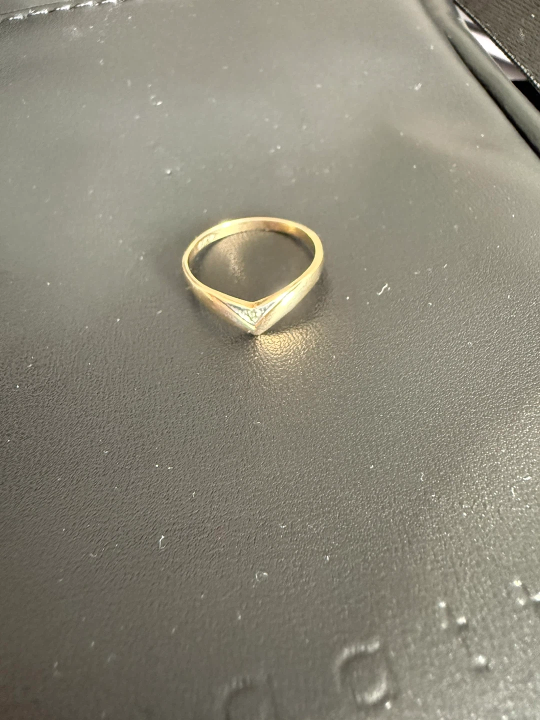 10K Gold Chevron Ring - photo 2