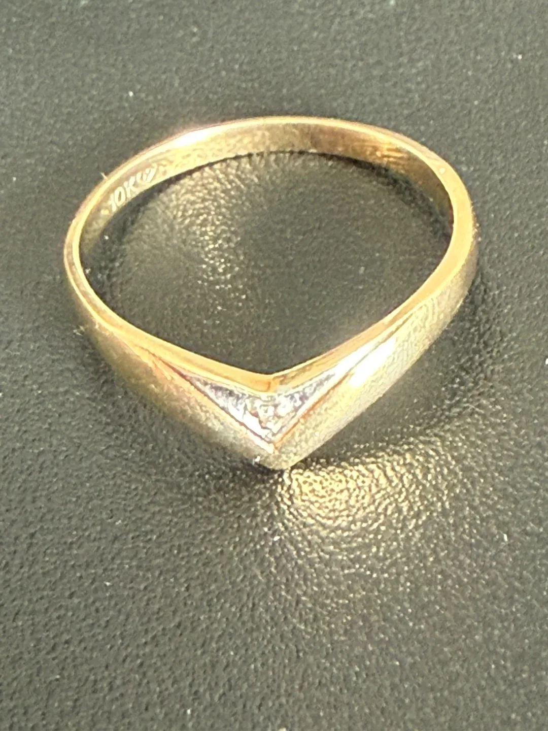 10K Gold Chevron Ring thumbnail