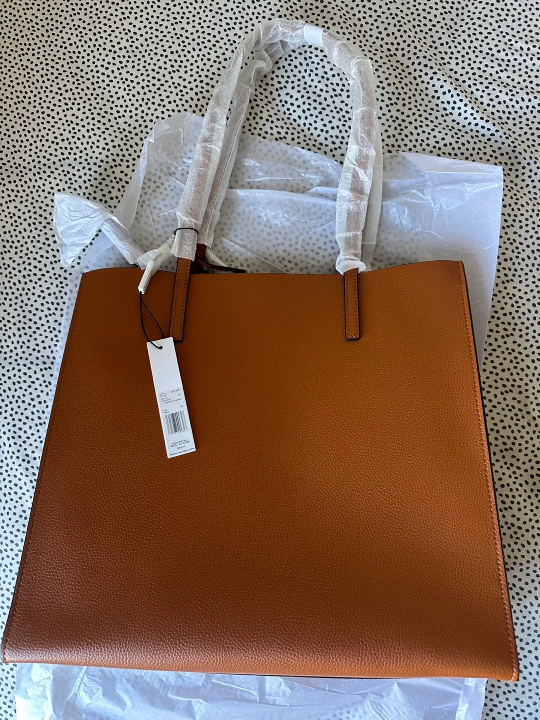 New Marc Jacobs M0015684 Smoked Almond Tote Bag image indicator(4)
