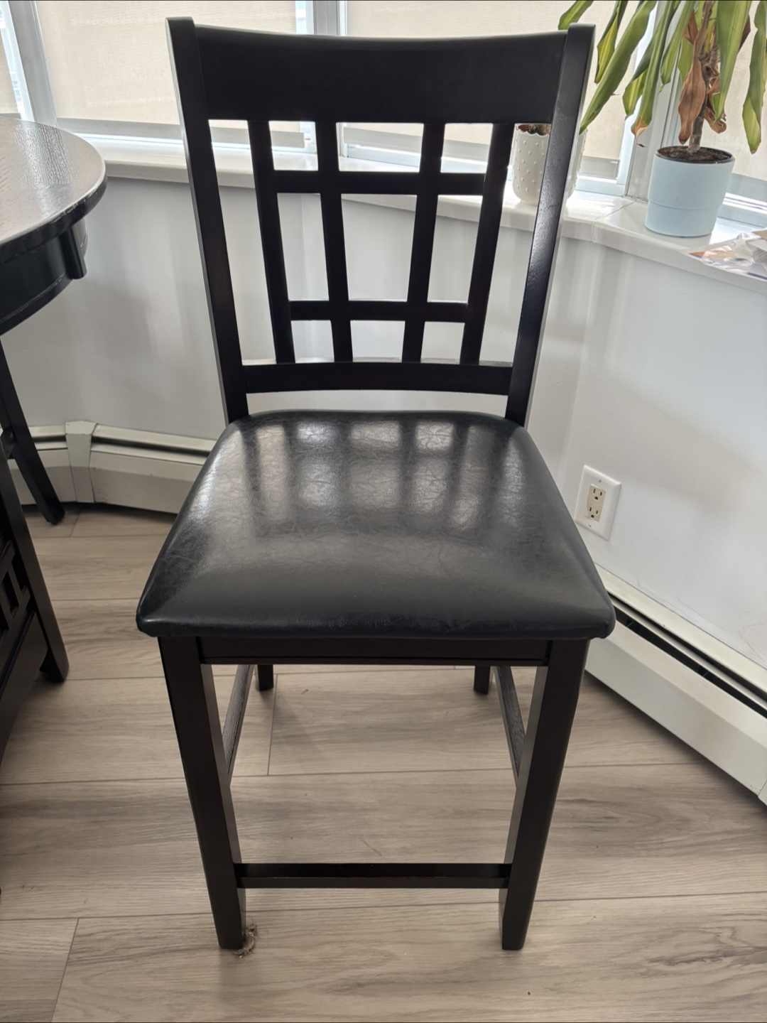 Round Dining Table with 4 Chairs - table extension included - photo 2