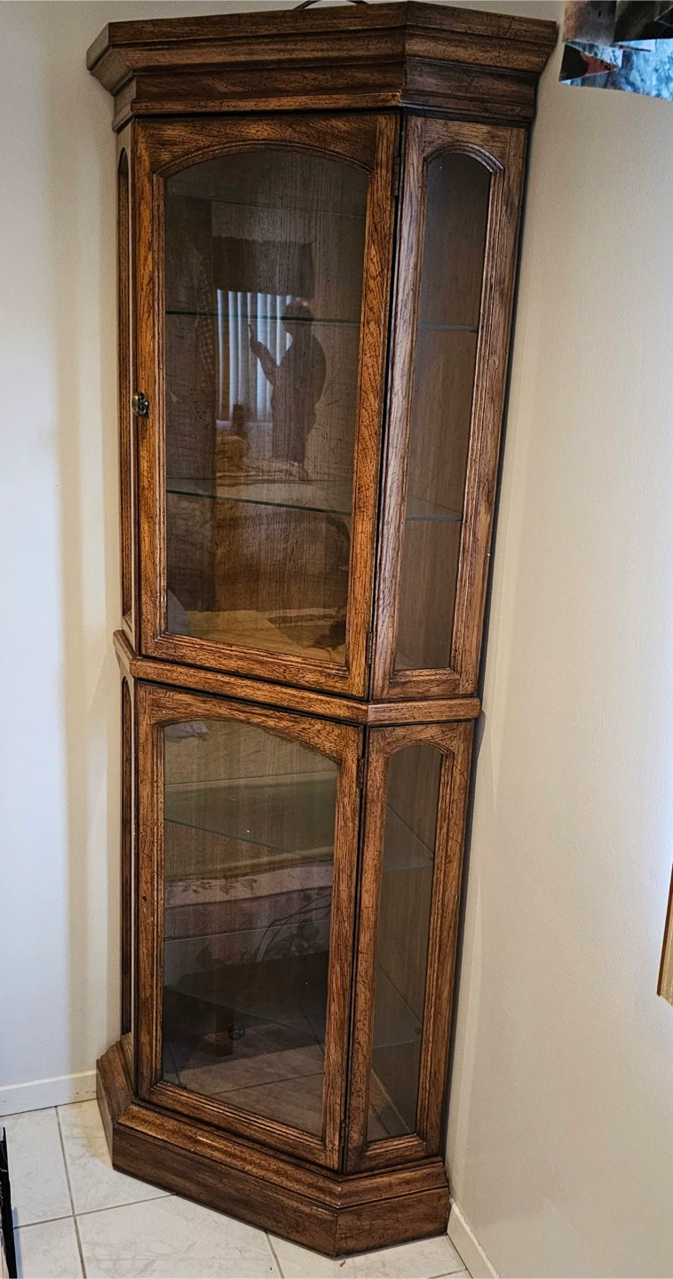 Corner Curio Cabinet - Wood & Glass - photo 2