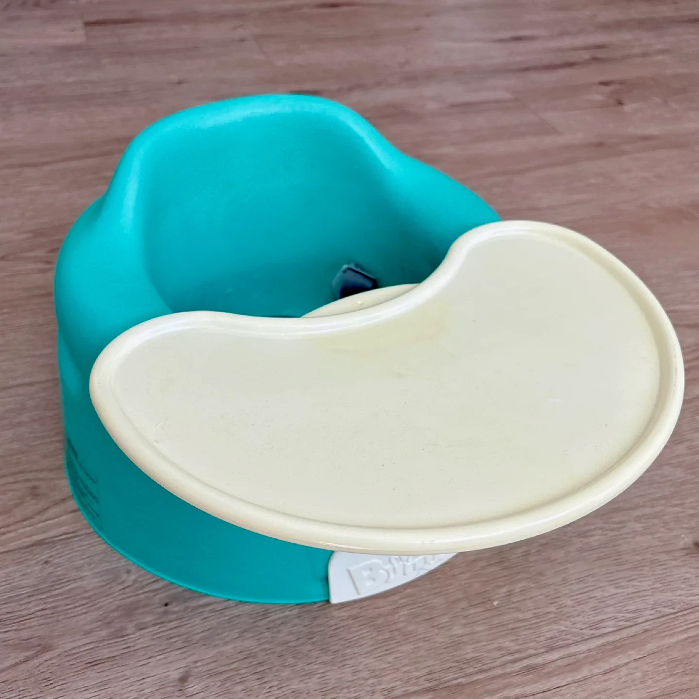 Bumbo Floor Seat with Tray image indicator(2)
