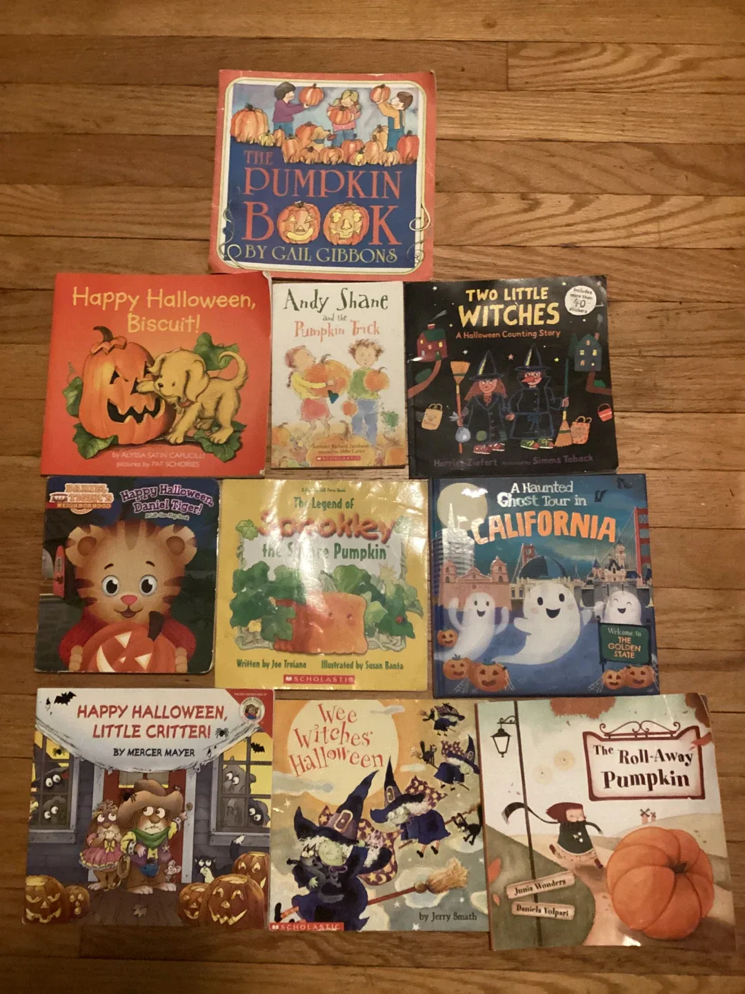 Kids Halloween Book Bundle - 10 Books thumbnail