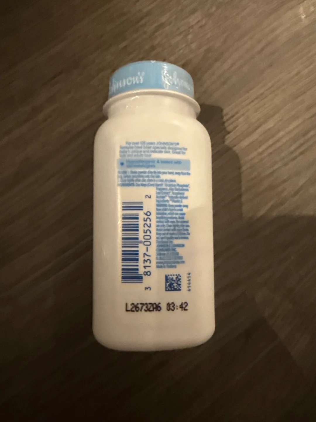 Johnson's Aloe & Vitamin E Baby Powder image indicator(2)