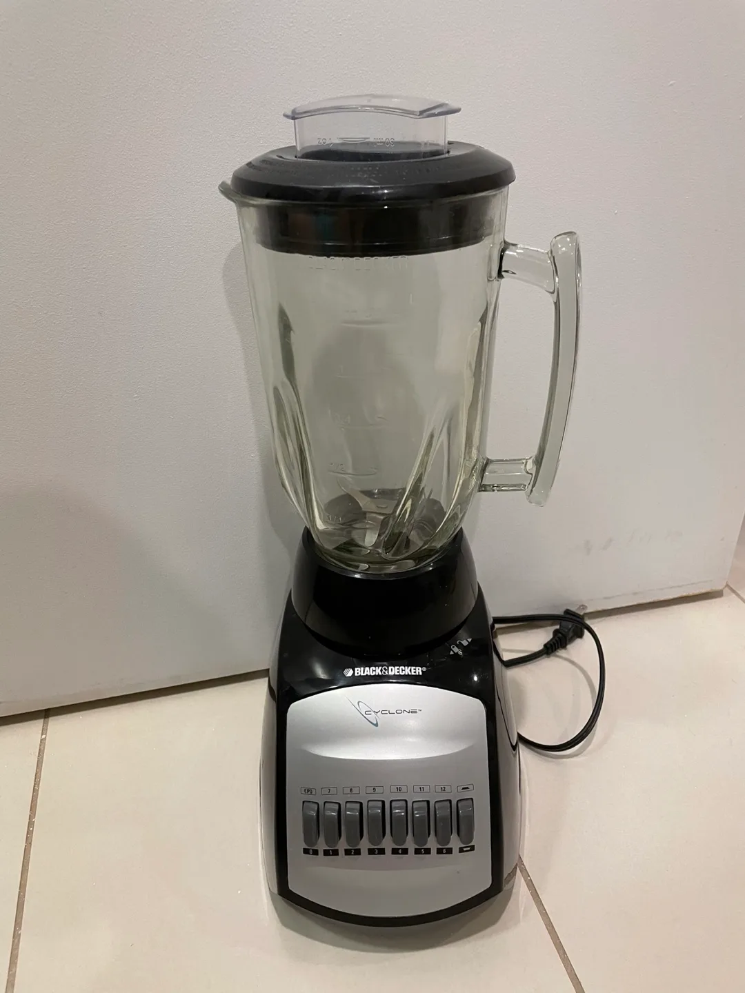 Black & Decker Cyclone 12-Speed Blender image indicator(2)