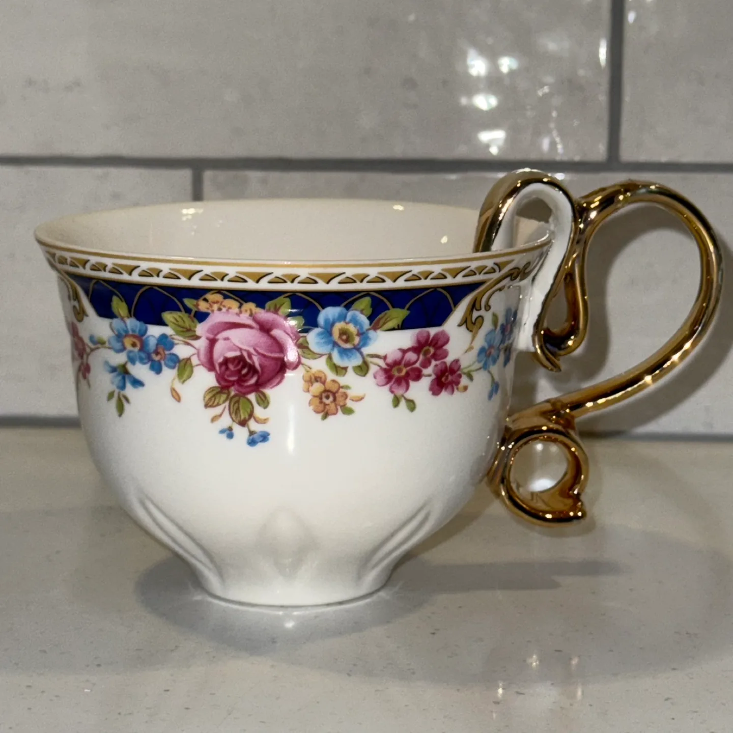 Vintage Grace’s Teaware Floral & Gold Teacup thumbnail