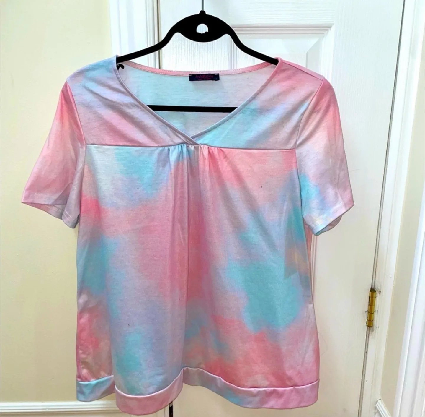 Pastel Tie Dye Shirt Avid Love Size Large thumbnail