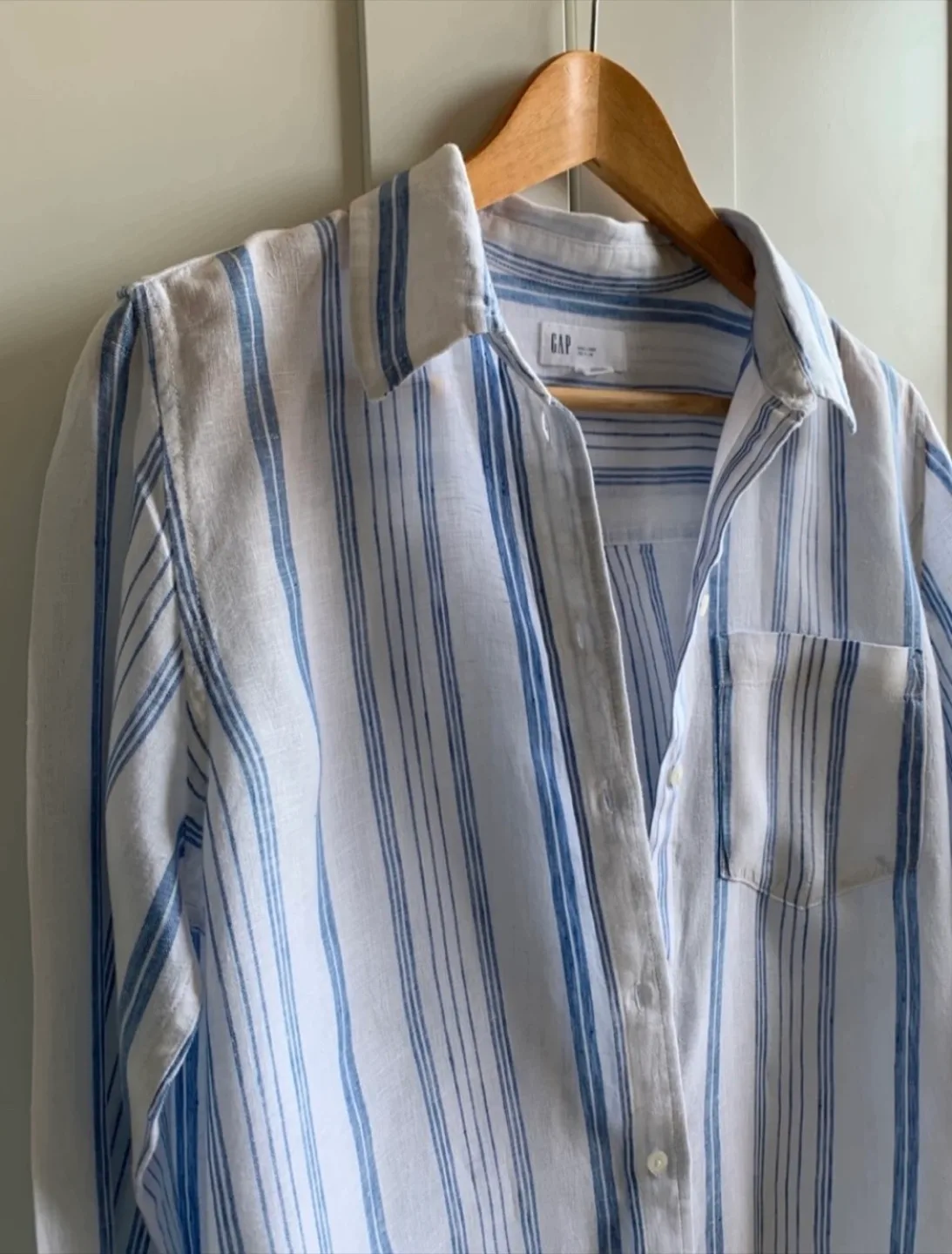 GAP 100% Linen Shirt - Size S thumbnail