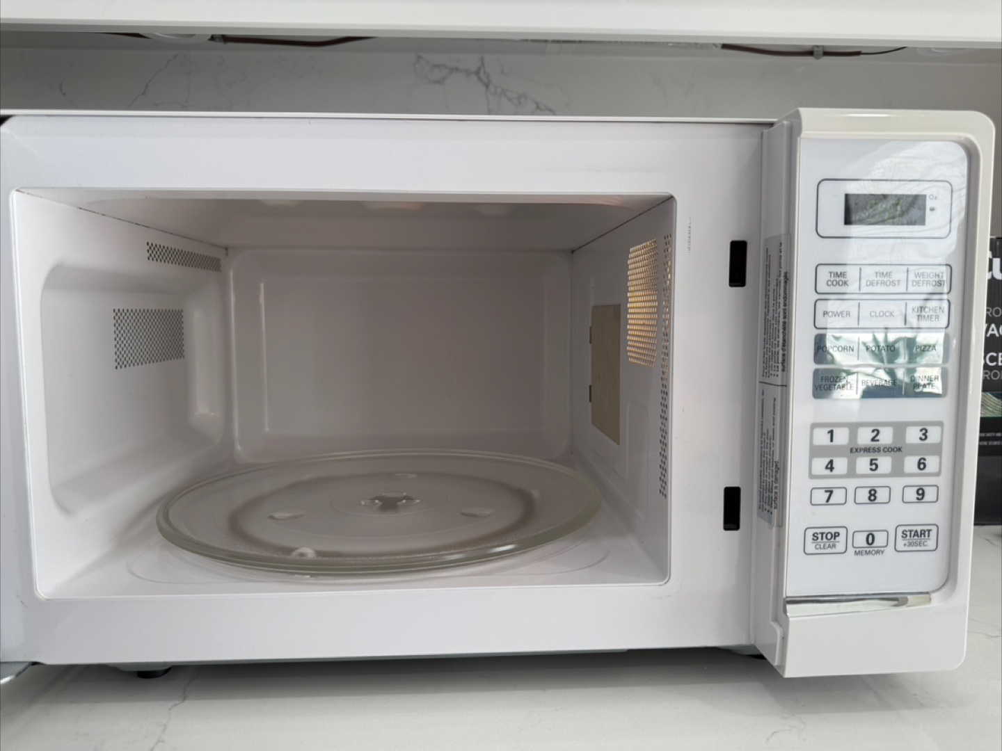 Salton Countertop Microwave Oven - photo 4