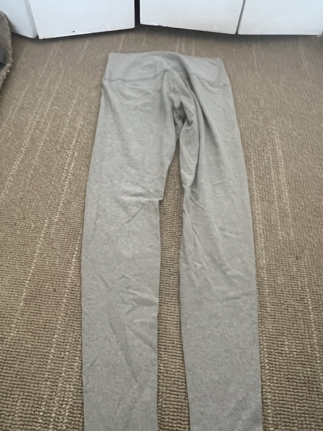 Lululemon Grey Leggings - photo 3