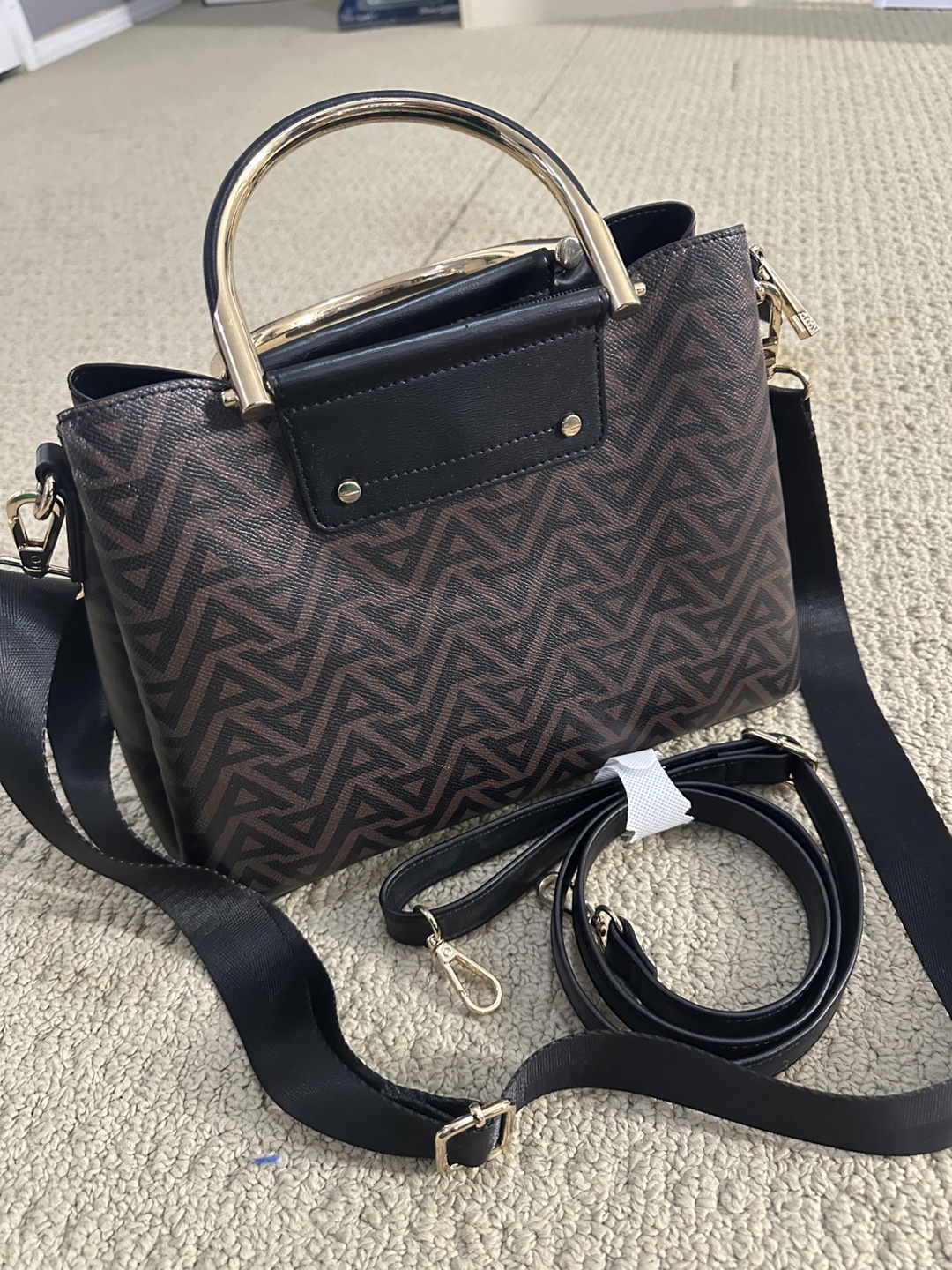 Stylish Patterned Handbag with Gold Handle - photo 4