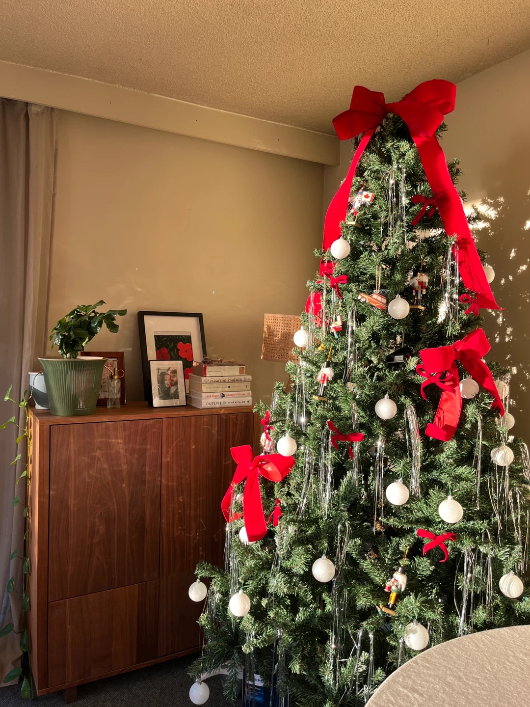7 ft tall Christmas Tree with Ornaments and Bag - photo 3