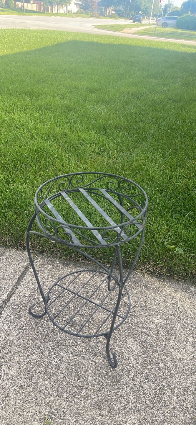 Metal Plant Stand - photo 3