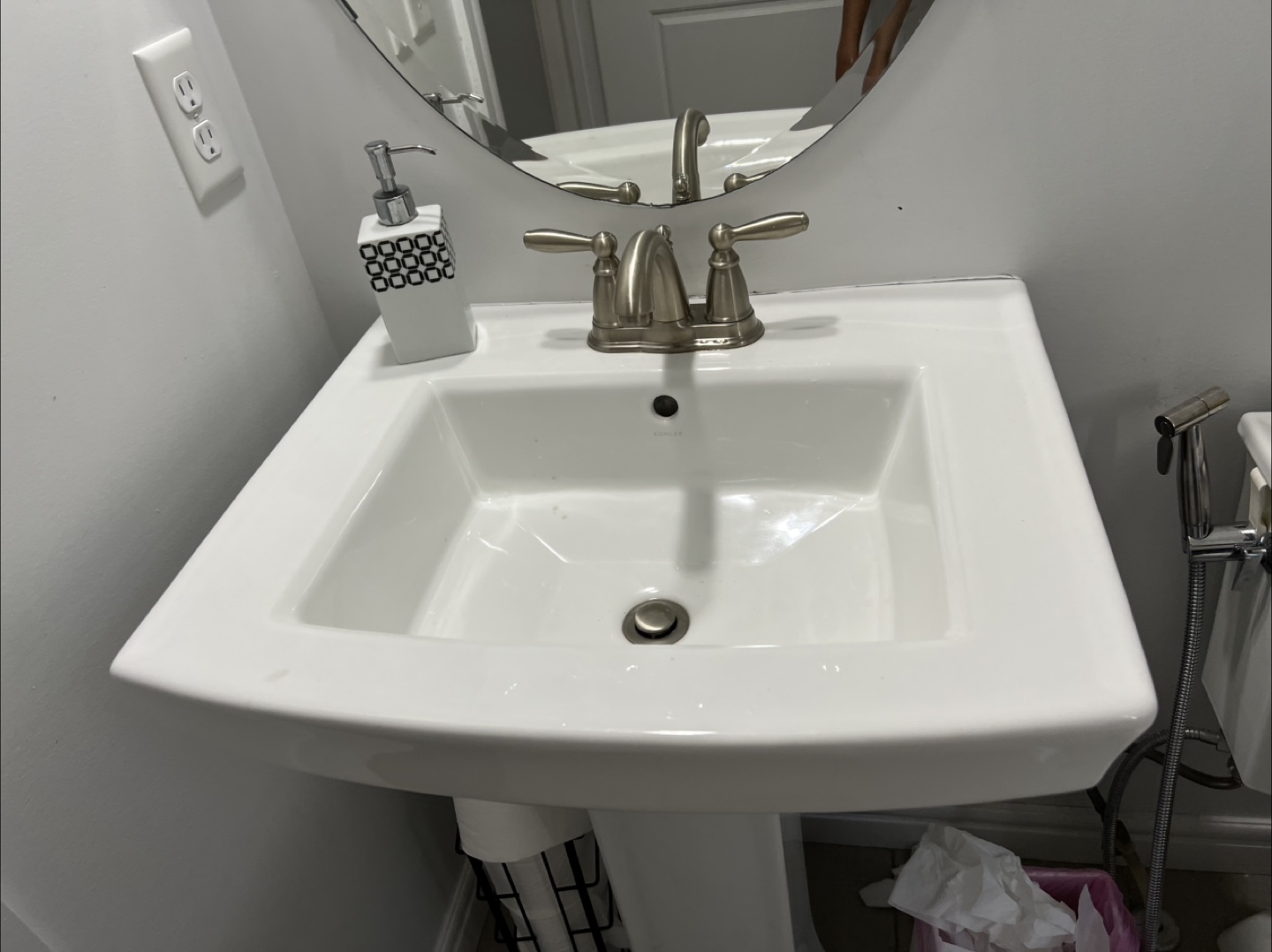 Kohler White Pedestal Sink