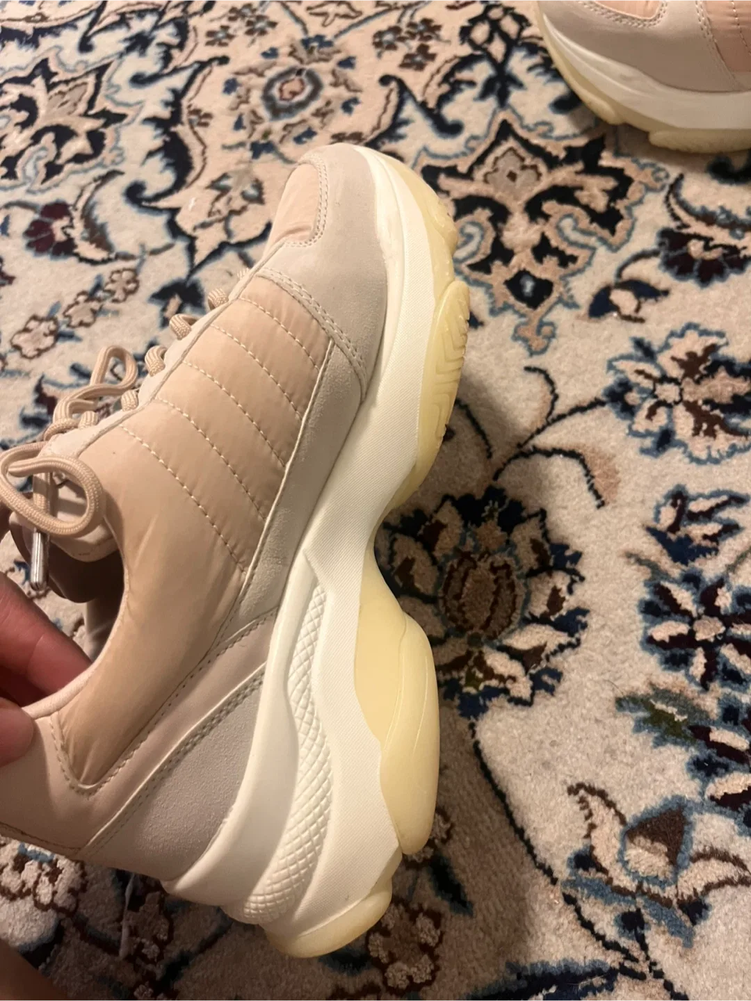 Kendall + Kylie Women's Sneakers image indicator(4)