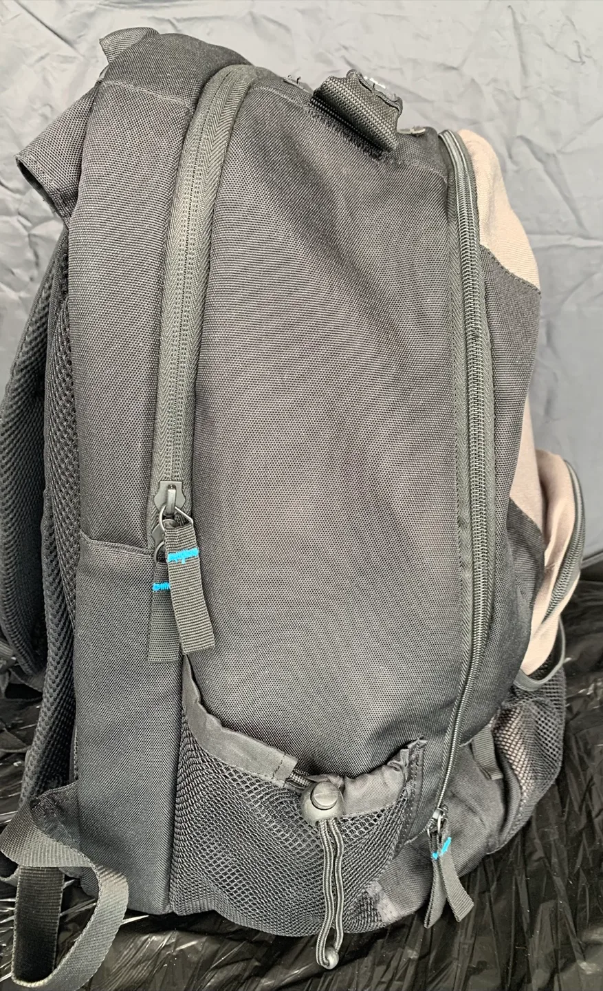 STUDENTS! Black TARGUS Backpack (#2) image indicator(4)