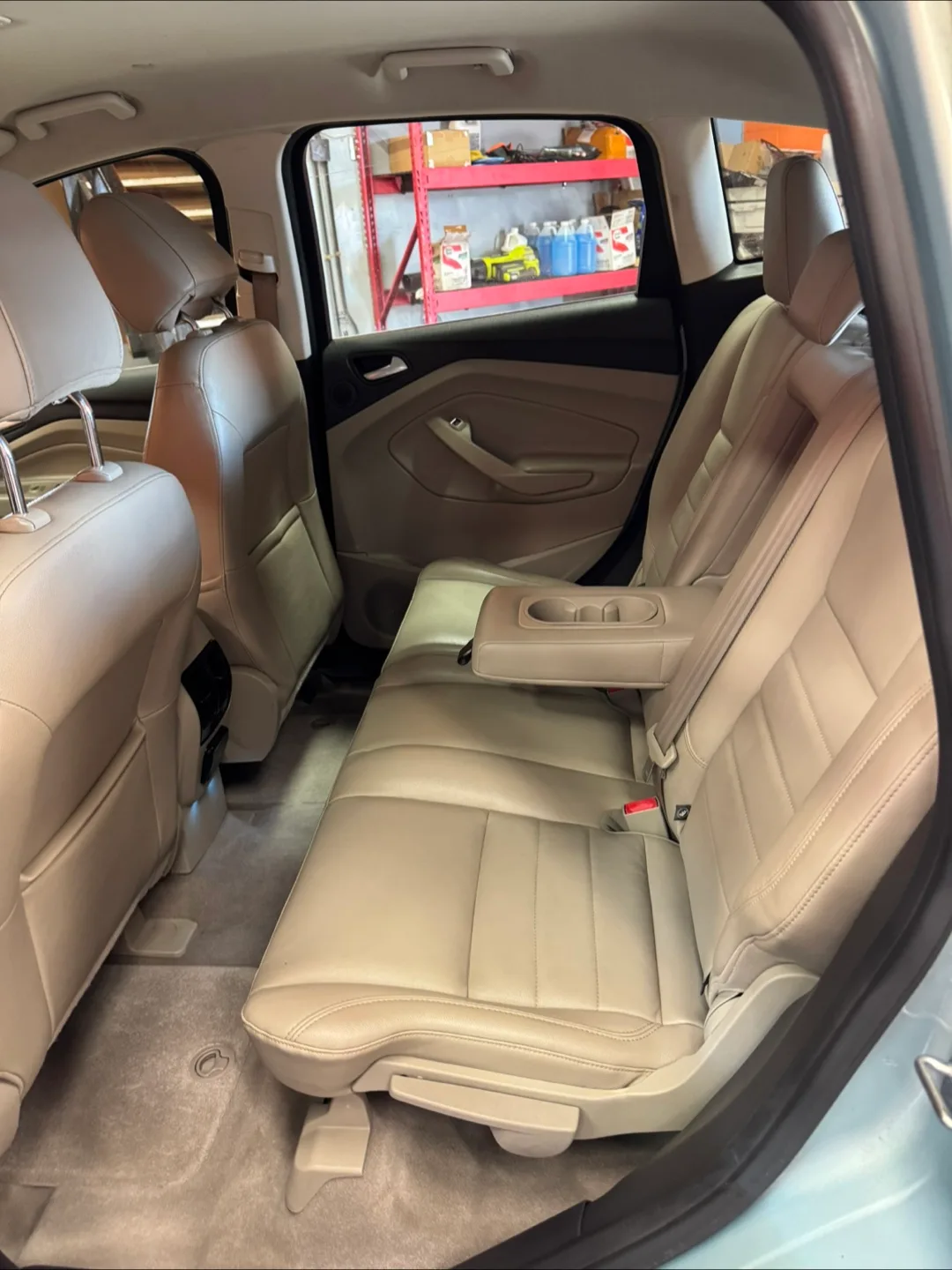 2014 Ford C-MAX Hybrid · SEL Wagon 4D image indicator(6)