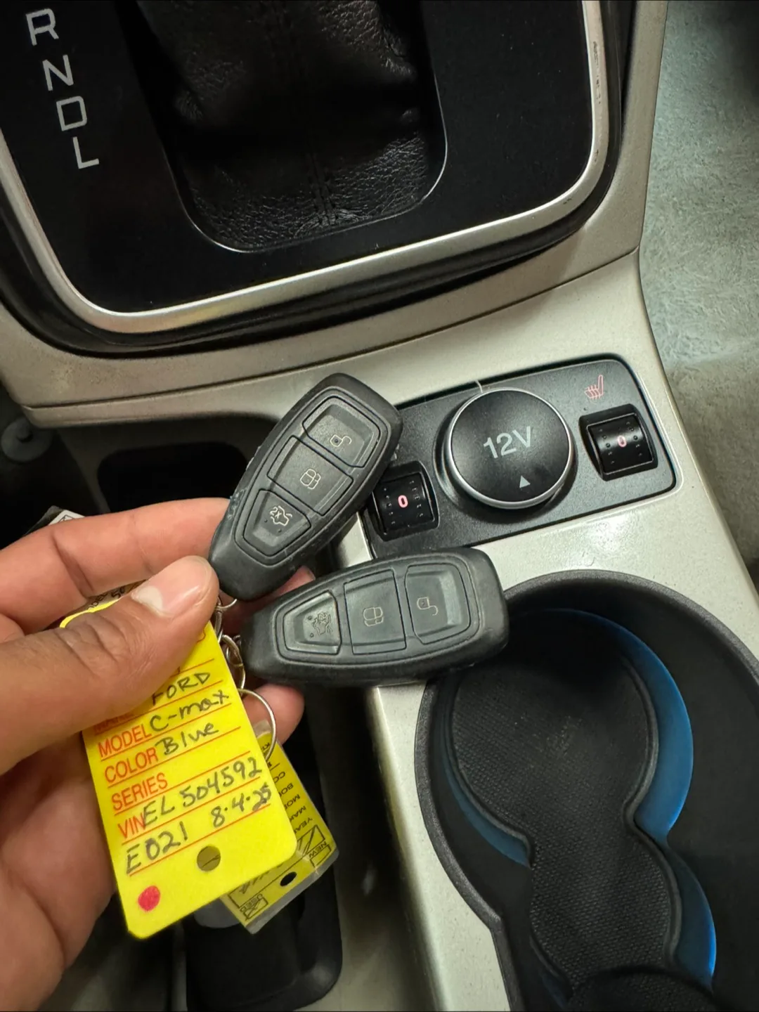 2014 Ford C-MAX Hybrid · SEL Wagon 4D image indicator(8)