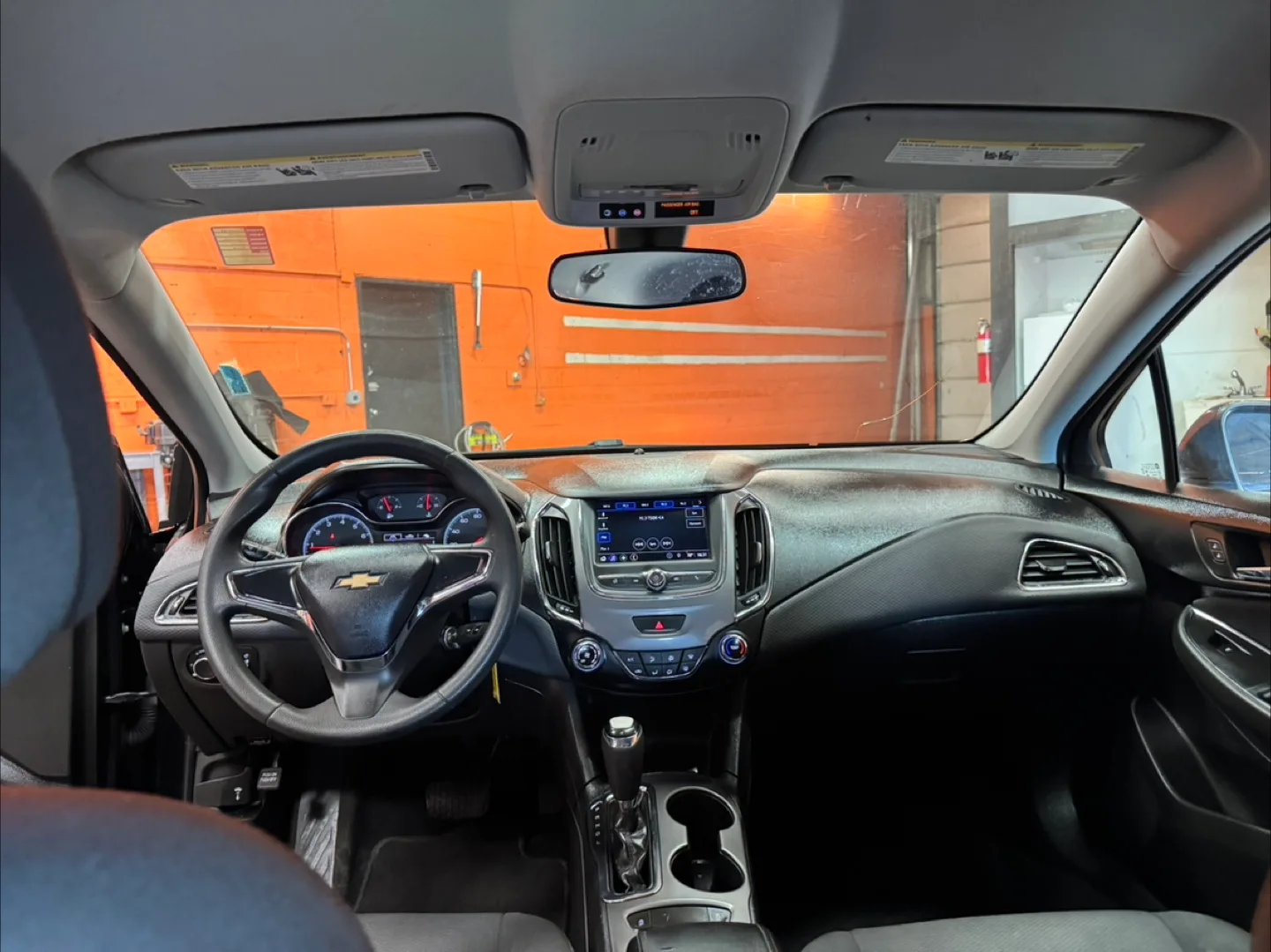 2019 Chevrolet Cruze · LS Hatchback 4D image indicator(7)