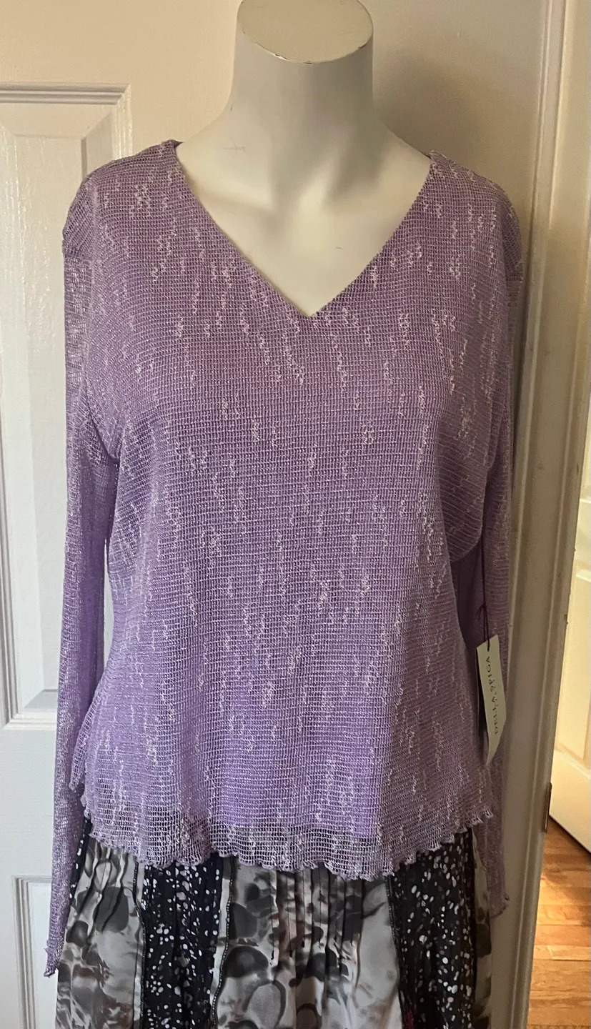 Mario Serrani Lavender Top size medium/ large image indicator(5)