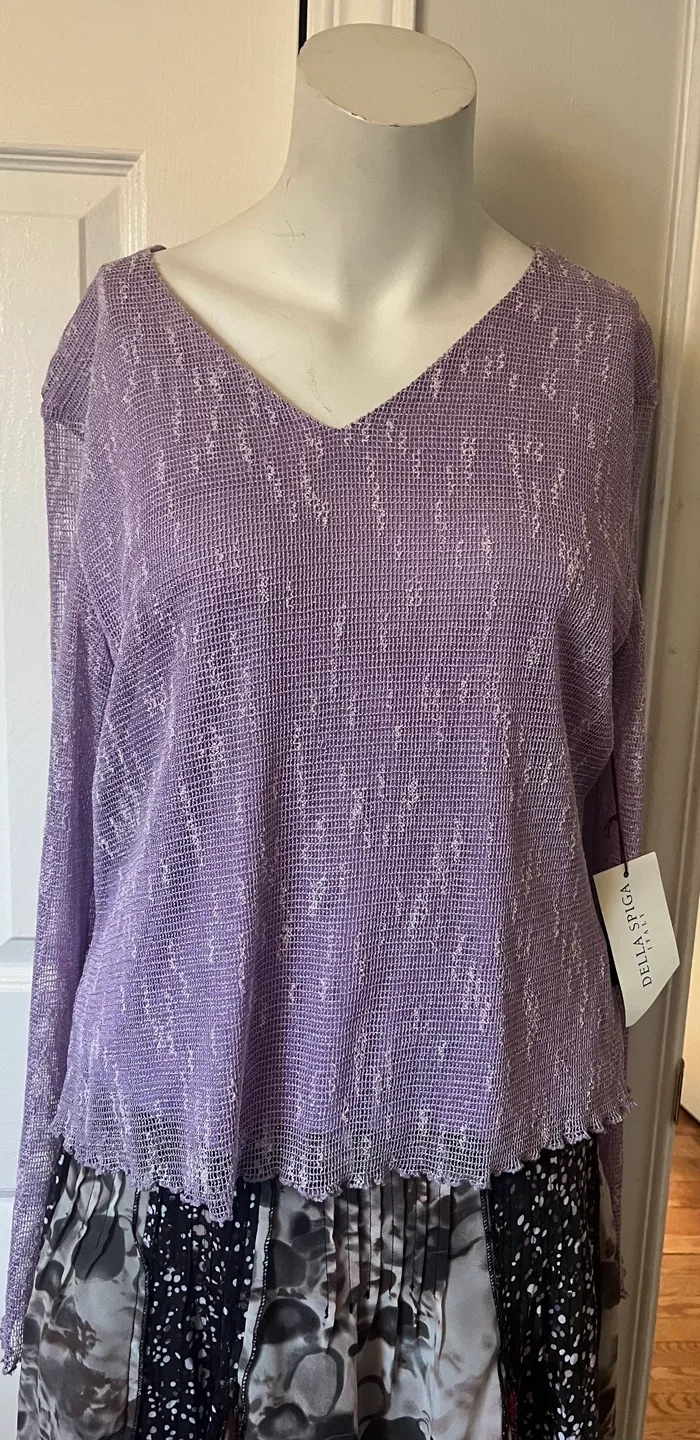 Mario Serrani Lavender Top size medium/ large image indicator(8)
