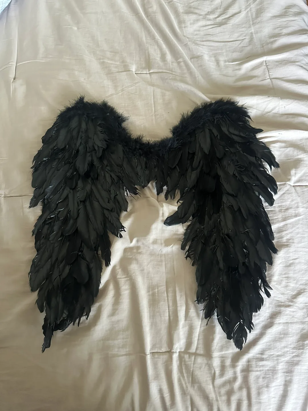 Black Feather Angel Wings – Halloween / Cosplay Accessory thumbnail