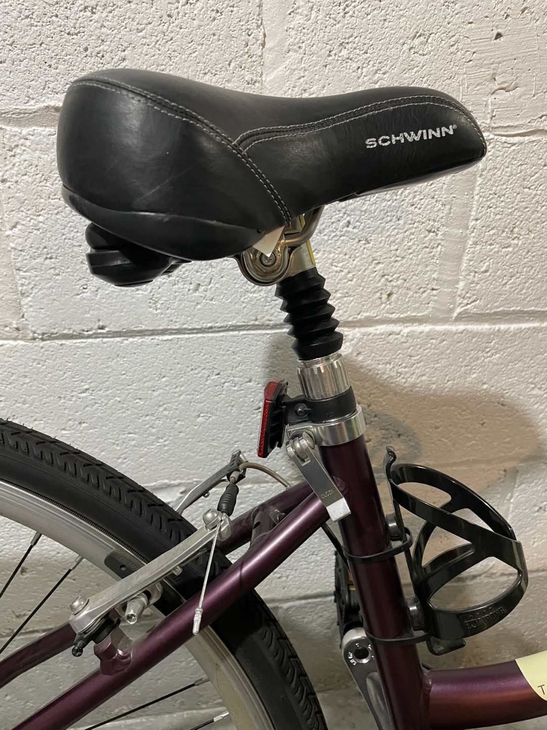 Schwinn Trailway Hybrid Bike - photo 3