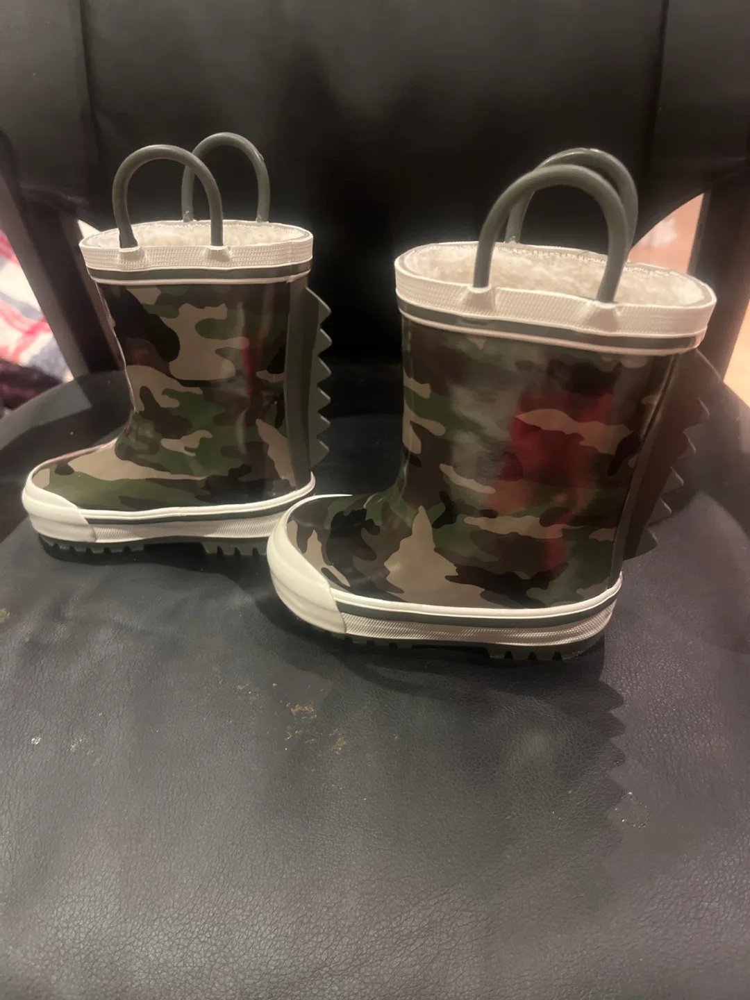 Camouflage Rain Boots - Size 5 image indicator(2)
