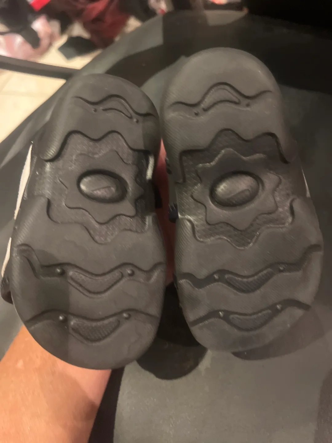 Nike Toddler Sandals Size 5 Black/White image indicator(3)