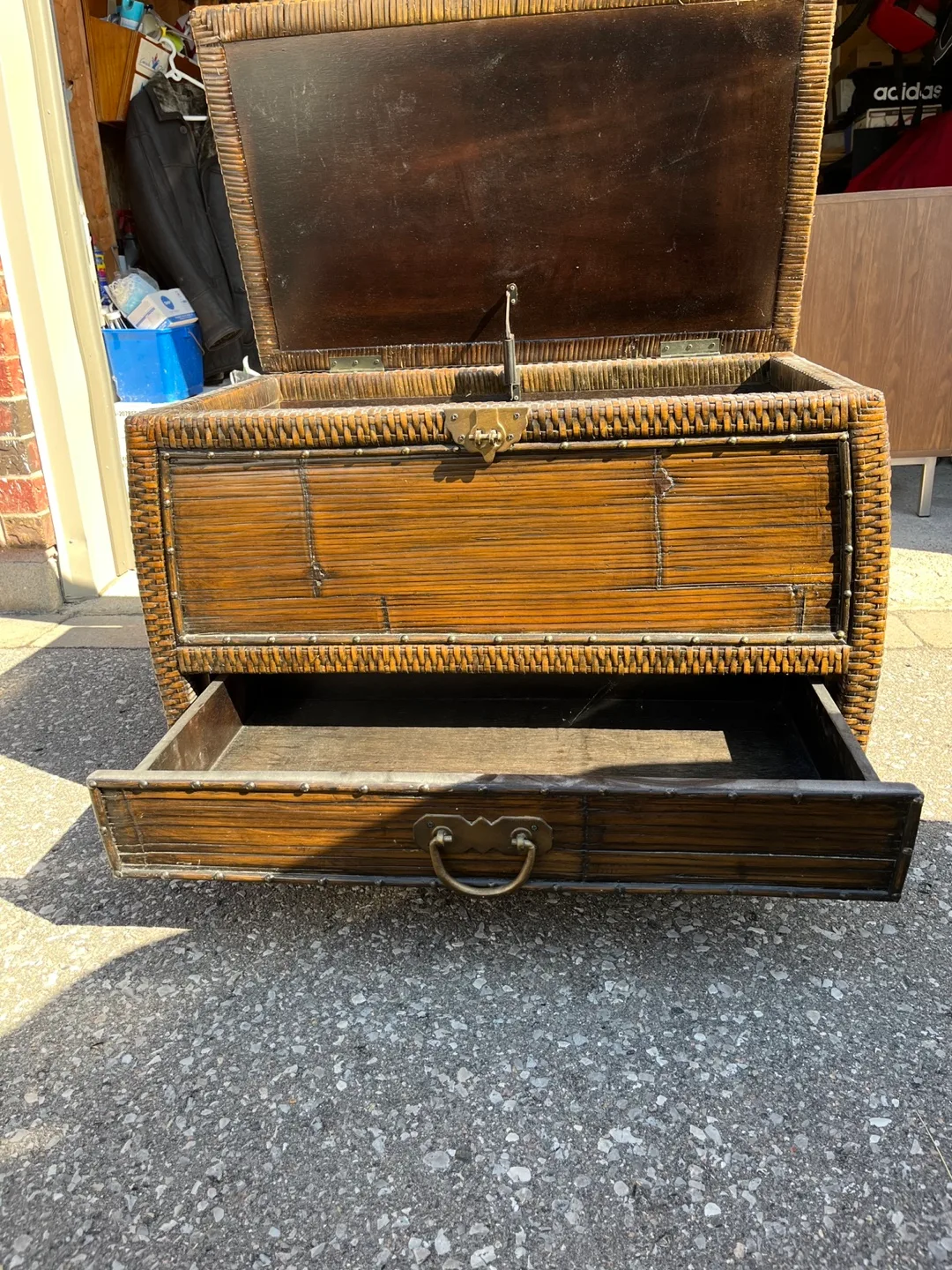 Wicker Storage Trunk with Drawer image indicator(4)