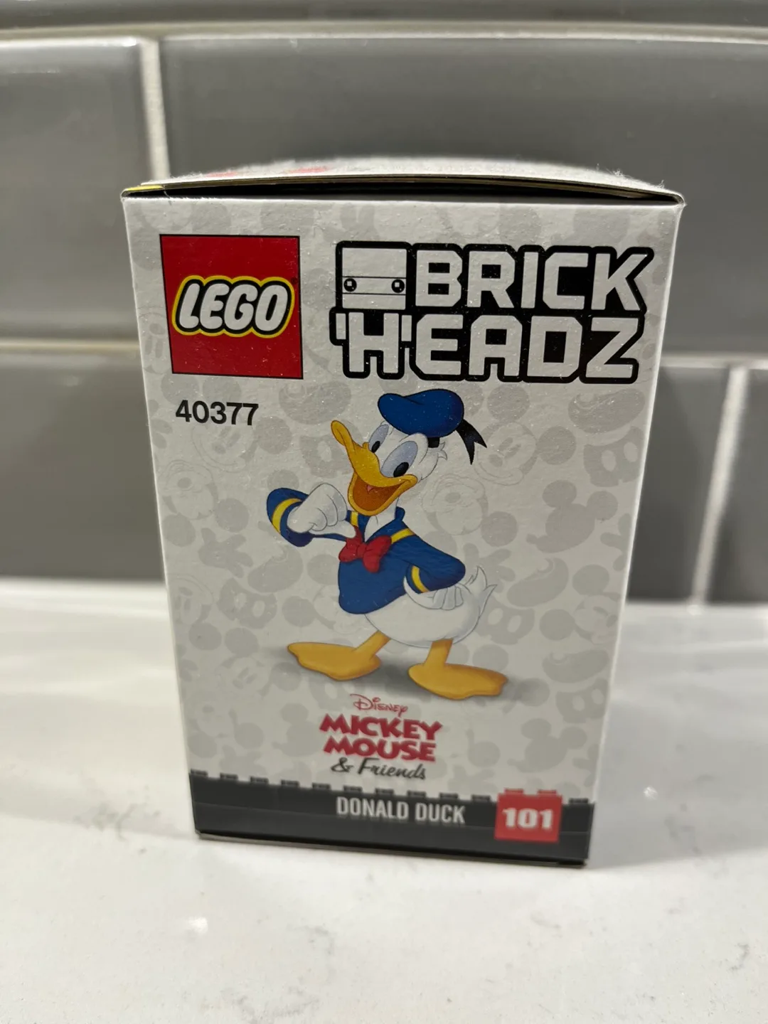 LEGO Brickheadz 40377 Donald Duck image indicator(3)