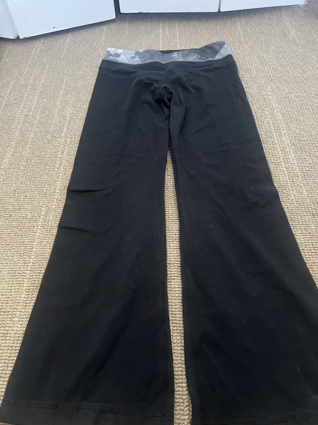 Lululemon Black Yoga Pants - photo 2