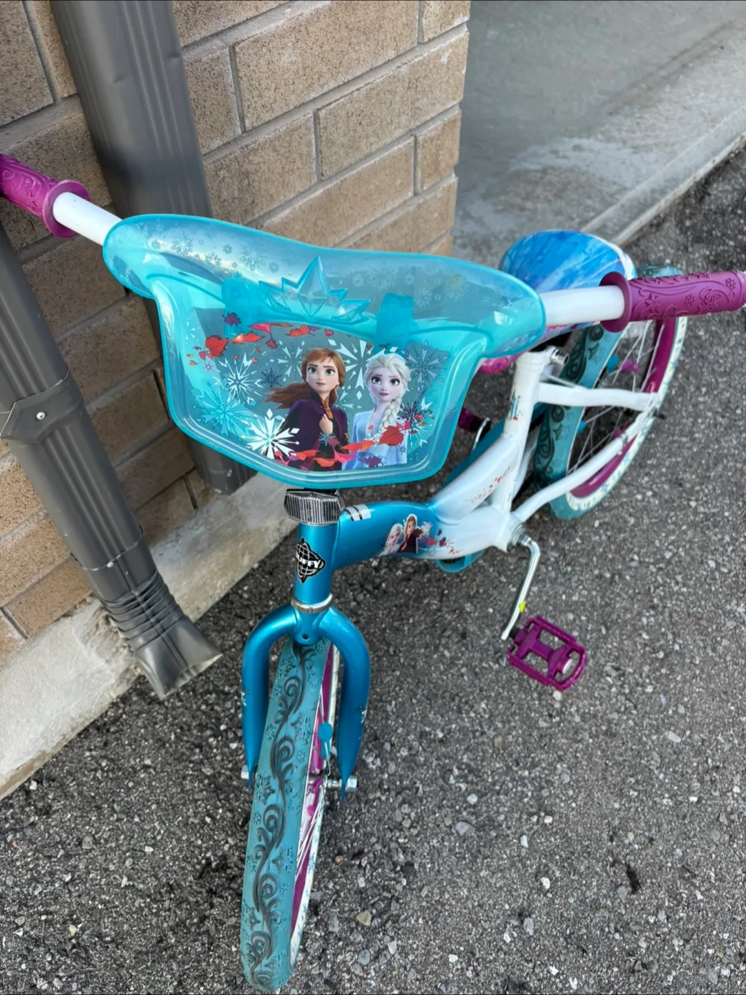 Disney Frozen 16-inch Girls' Bike image indicator(2)