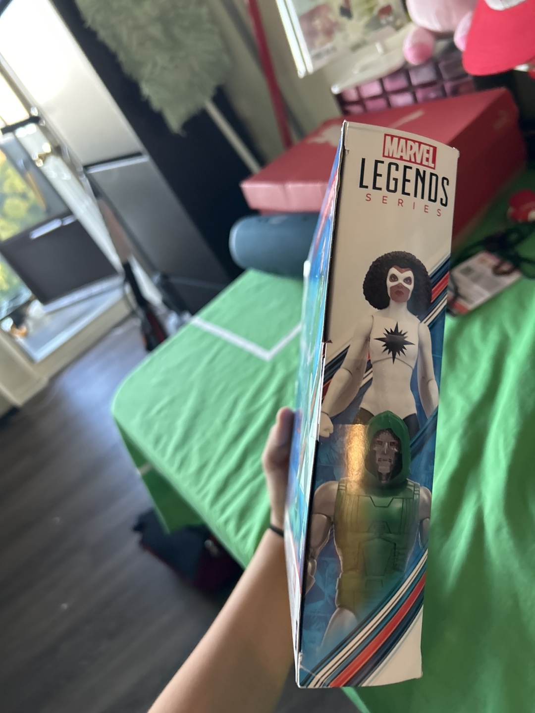 Marvel Legends Captain Marvel vs Doctor Doom Figures - photo 4