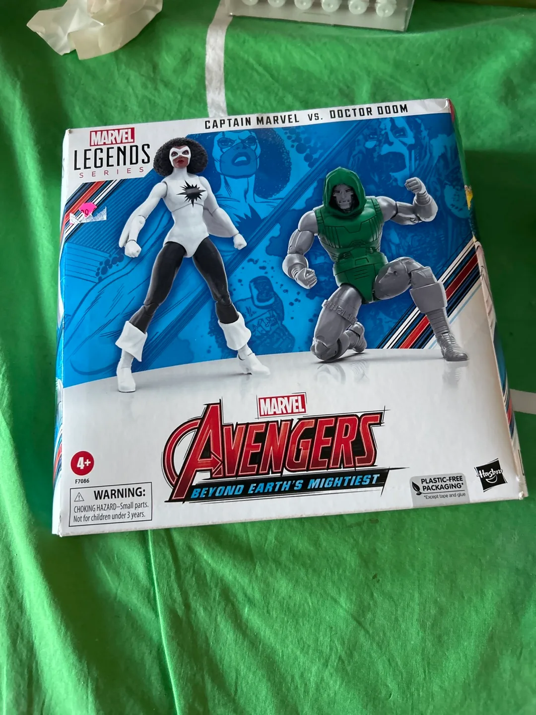 Marvel Legends Captain Marvel vs Doctor Doom Figures thumbnail