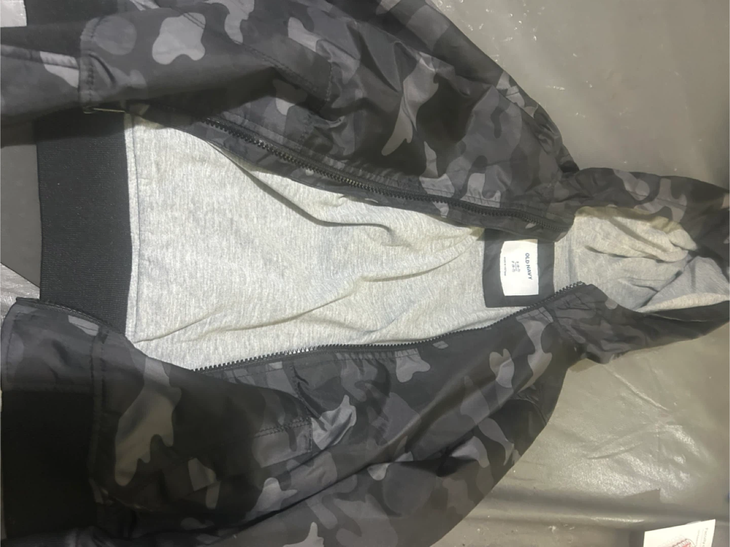 Old Navy Camo Jacket - Size 6/7 - photo 2