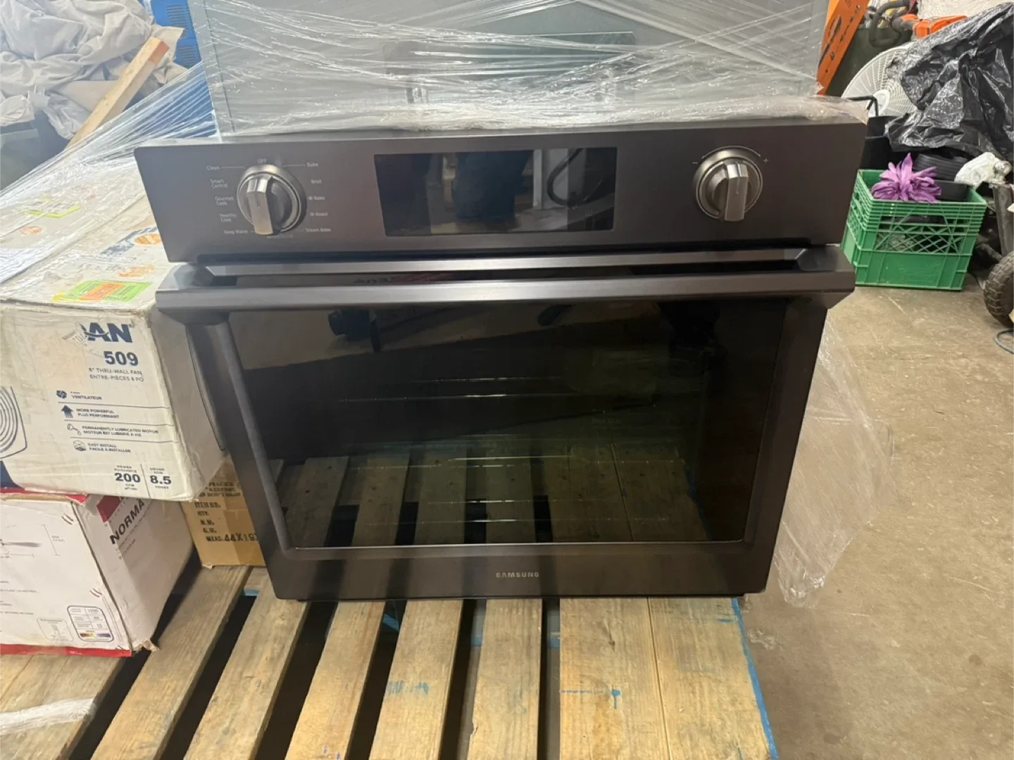 Samsung Built-In Electric Wall Oven thumbnail