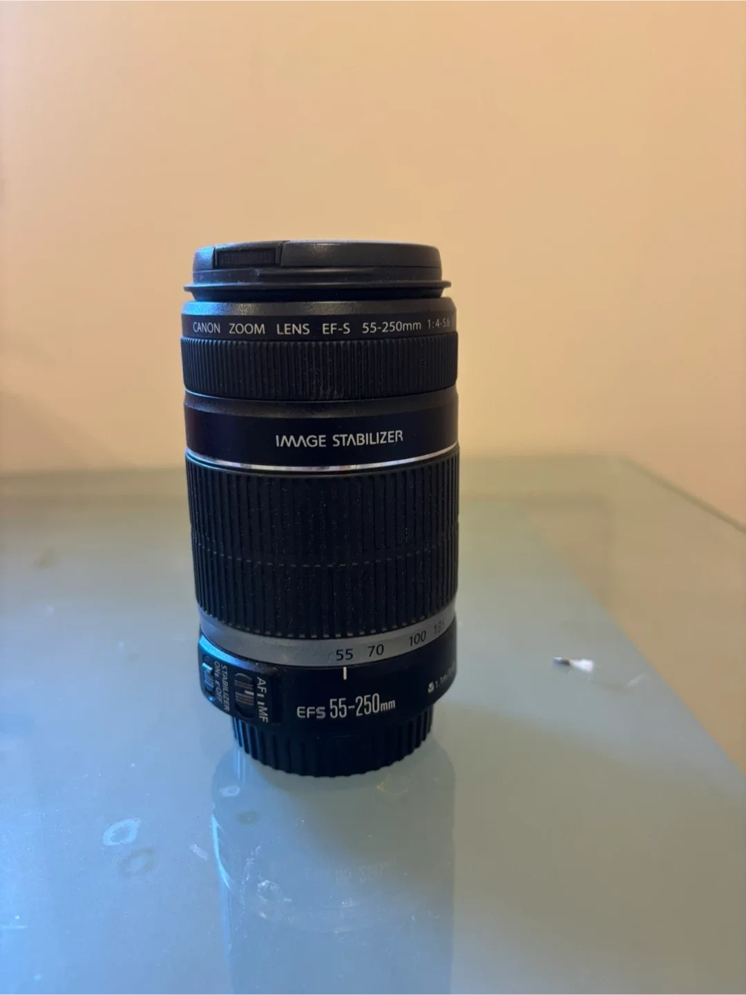 Canon EF-S 55-250mm Zoom Lens thumbnail