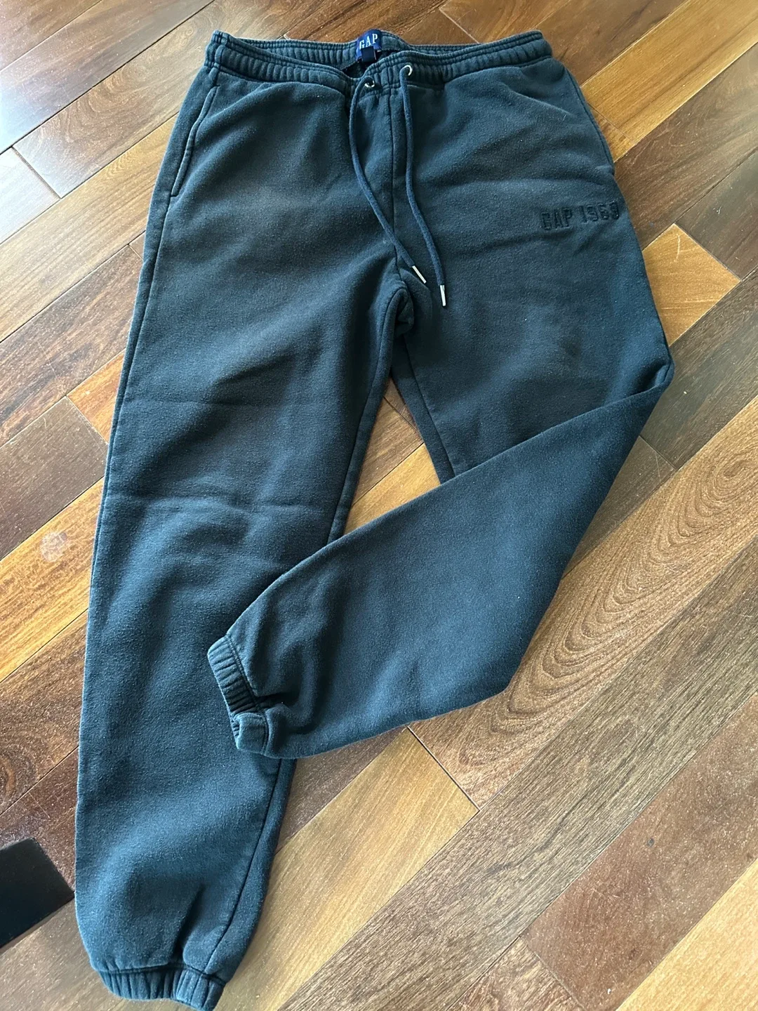 GAP 1969 Black Sweatpants thumbnail