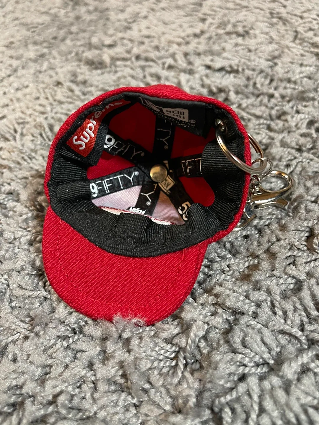 2014FW Supreme New Era Cap Hat Keychain Red Baseball Rare image indicator(5)
