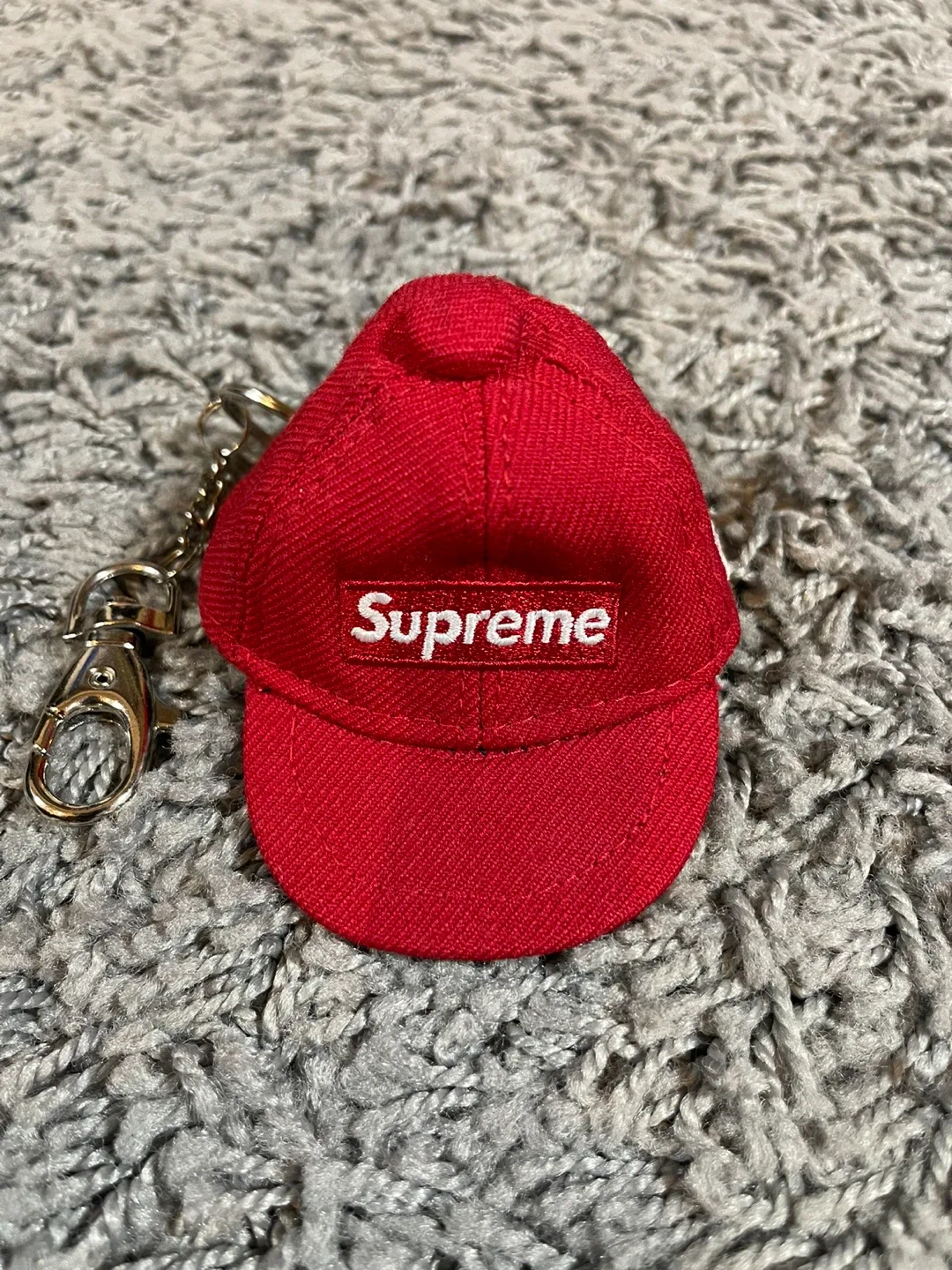 2014FW Supreme New Era Cap Hat Keychain Red Baseball Rare image indicator(2)